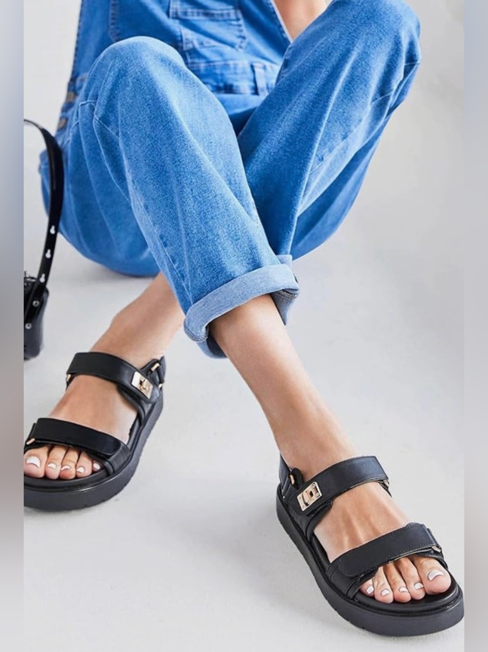 Coutgo Black Double-Strap Buckle Sport Sandals Size 7 like new